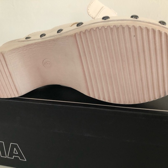 Womens MIA Slip On Clogs Size 8 M Lightweight Bone Color Faux Wood Sole New - Picture 6 of 12